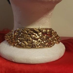 Gold choker